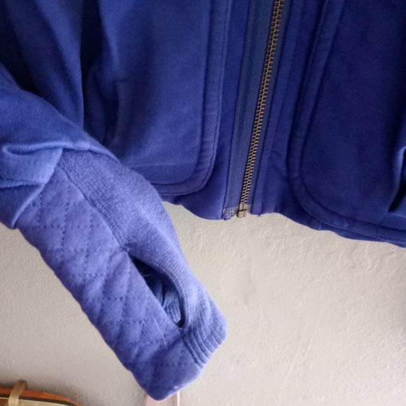 Lululemon It's happening Sweater Jacket. Full Zip. - Picture 5 of 15